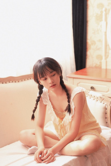 光屁股的女生内裤